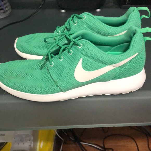 Nike Roshe Run - Picture 4 of 5